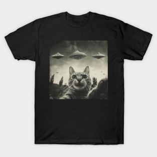 Alien UFO Cat Selfie T-Shirt